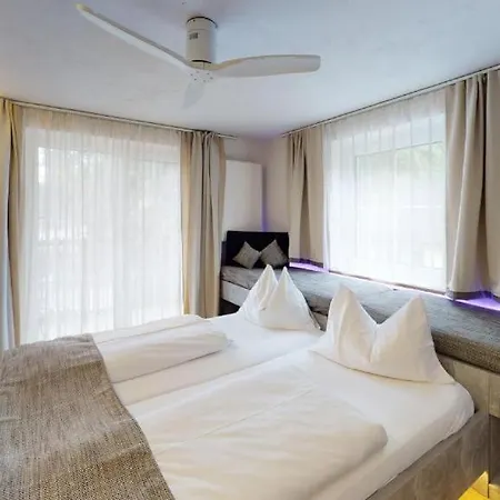 Adler I Haus-innenhof 酒店 哥林素萨尔察赫